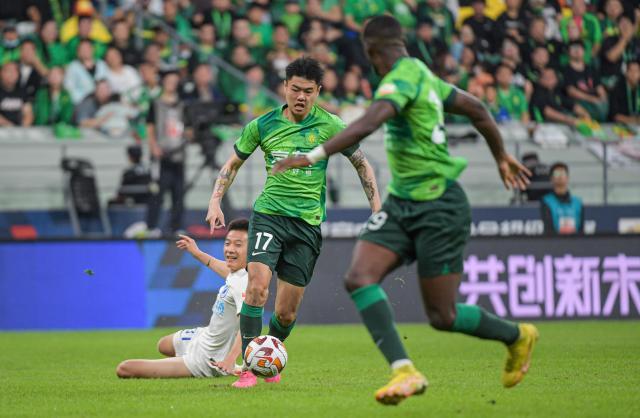 【中超】杨立瑜法比奥连续破门 国安2比0大连人