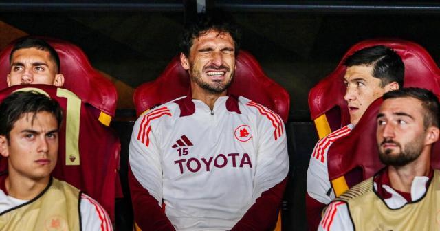 加盟罗马50天，胡梅尔斯依然在等待首秀