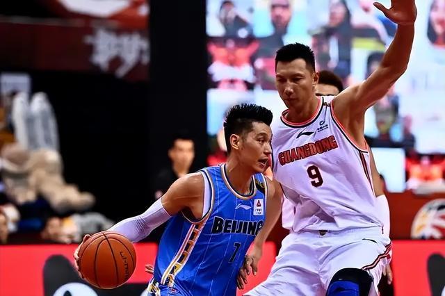 B体育官网-杜锋拆双后卫变招！粤京抢四强，宿敌对决今晚开打